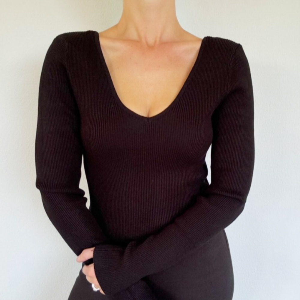 Forever 21 black stretchy ribbed knit v-neck sweater top size XL